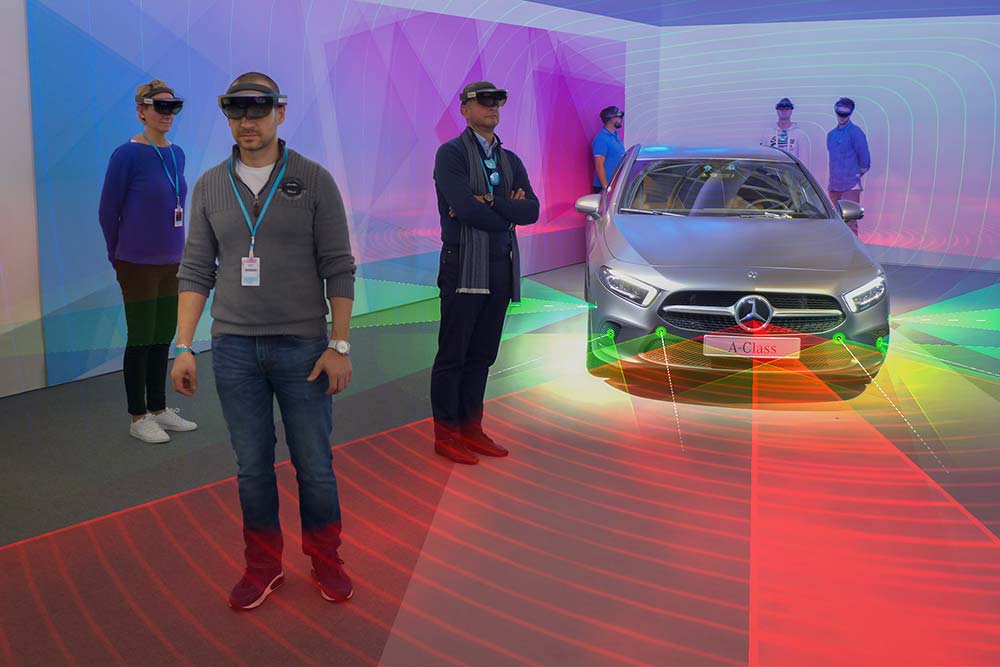 professionals mercedes hololens