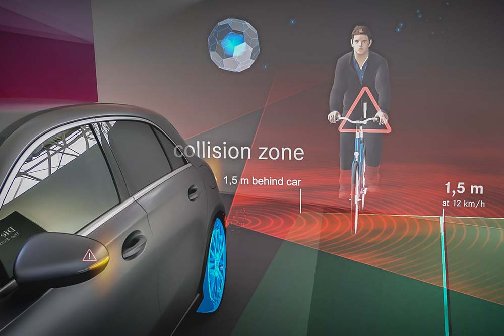 professionals mercedes hololens